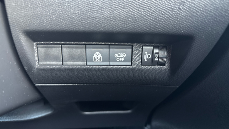 Peugeot 208 1.2 PureTech 100 Allure 5dr Petrol Hatchback